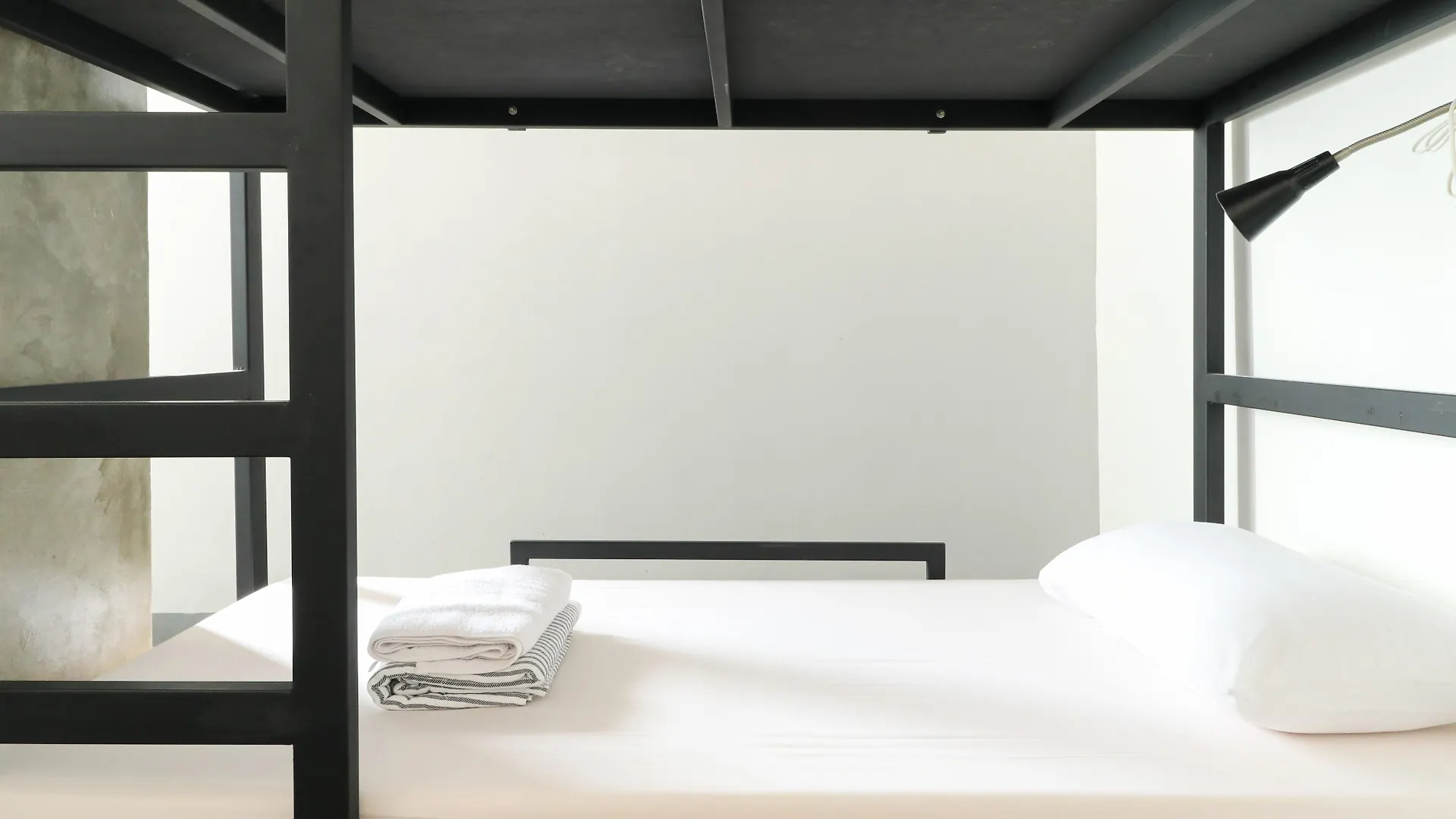 Hostel Sharespace Bali Σεμινιάκ
